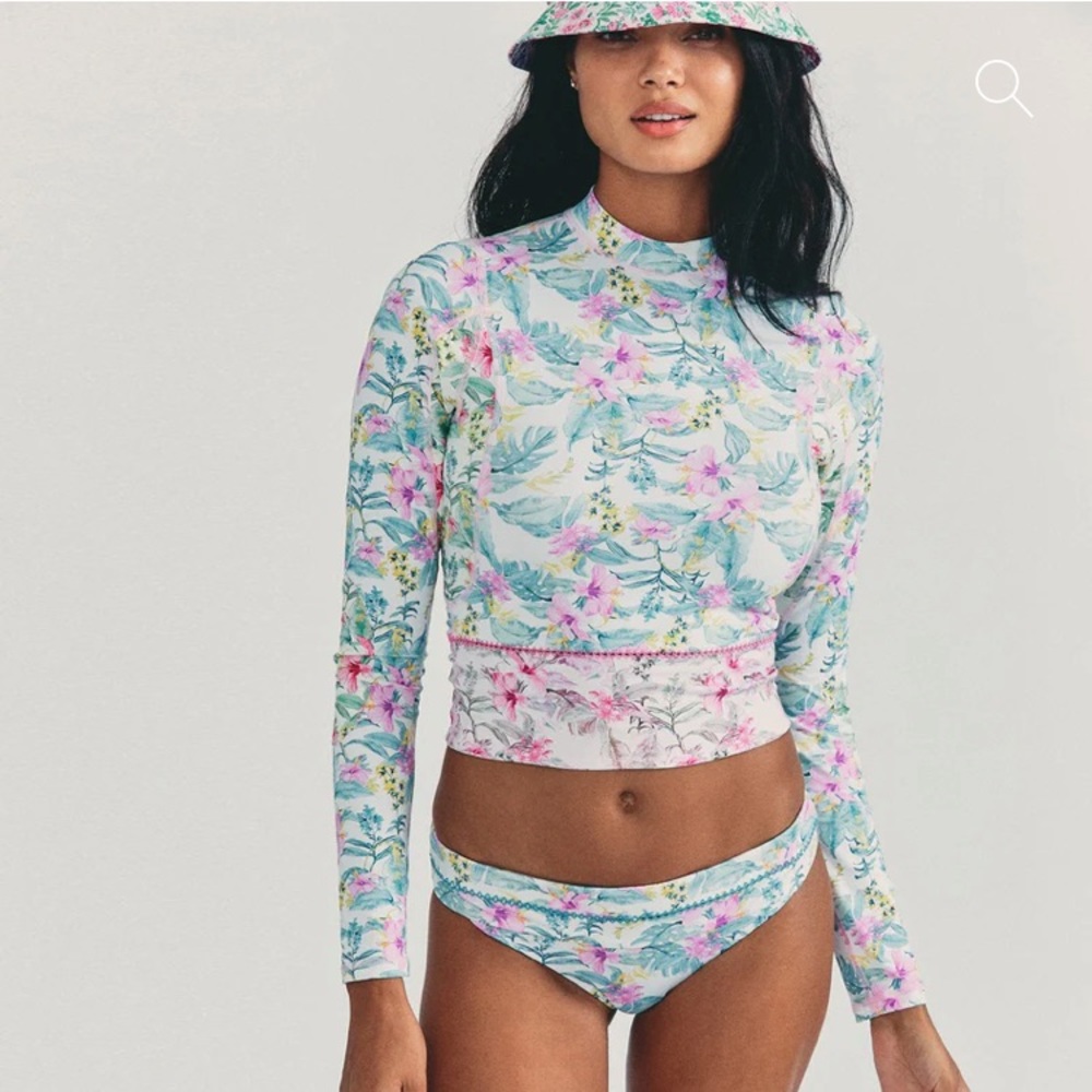 LoveShackFancy x Hurley Hawaiian Hibiscus patchwork cropped rashguard in L
